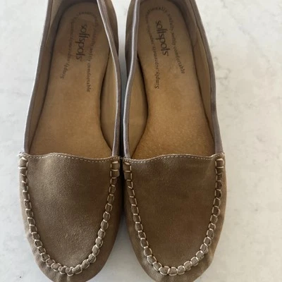 Zapatos cómodos planos 11 mocasines de gamuza marrón sin cordones Soft Spots para mujer Foto 1 de 4