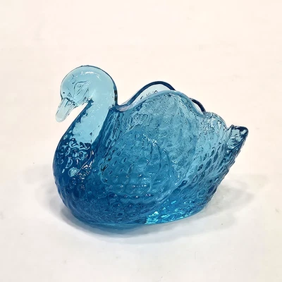Mini adega de prato vintage LE Smith Celeste vidro azul cisne, palitos de dente de 2,5 L - Imagem 1 de 4