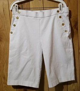 LIZ CLAIBORNE WOMAN'S SIZE L STRETCH WHITE KNEE LENGTH GOLD BUTTON SHORTS NWT - Picture 1 of 5