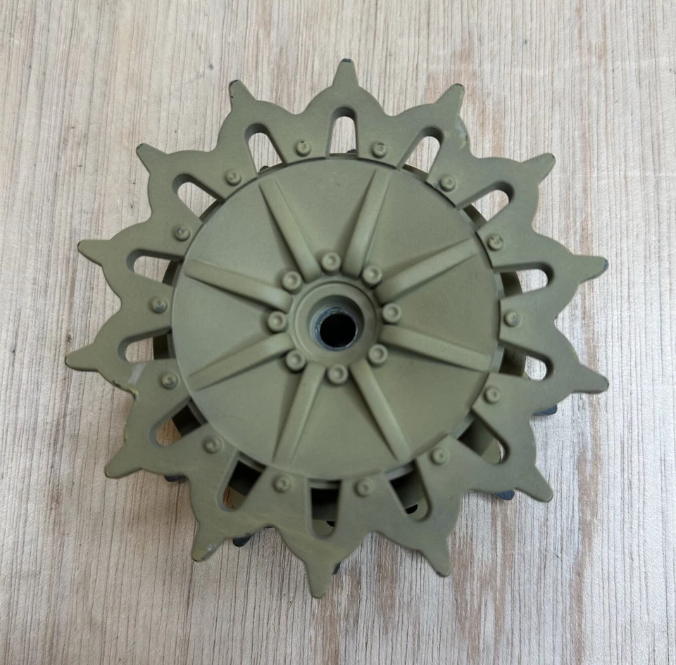 21ST CENTURY TOYS M5 STUART 1/6 RC TANK TRACK DRIVE SPROCKET REPLACEMENT PART - Image 1 of 4