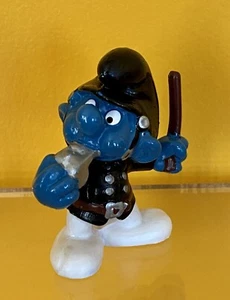 Smurfs - 20123 - Policeman Smurf in Black Uniform PVC Figure 1981 vintage Peyo - Picture 1 of 5