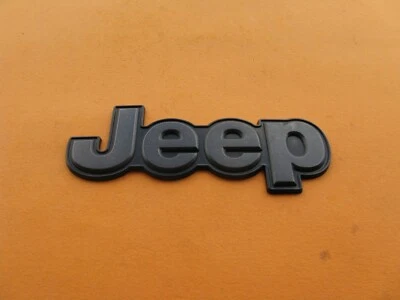 Jeep Renegade 2015-2018 tapa puerta trasera emblema logotipo insignia 15 16 17 18 usado A42850 Foto 1 de 4