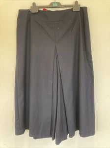 New Ladies R H Mears Navy Lead Rein Culottes Size 20 - Picture 1 of 4