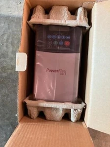 Allen Bradley Powerflex 400 22C-D6P0N103 SER A - Imagen 1 de 2