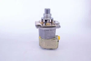 Rexroth Joystick Valve Case # 87740389 pilot, hydraulic steering right hand 4TH6 - Picture 1 of 9