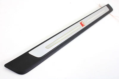 2018-2024 AUDI S5 SPORTBACK PORTA DIANTEIRA DIREITA PEITORIL PLACA DE ARRANHÃO ILUMINADA FABRICANTE DE EQUIPAMENTO ORIGINAL - Imagem 1 de 4