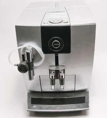 Jura Impressa J9 Automatic Coffee Machine - Faulty - image 1 of 4