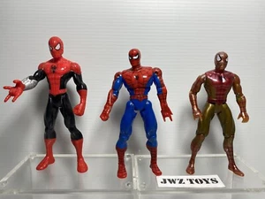 Juguete Spiderman - 2 figuras vintage de Marvel Hasbro 1994 y 2014 - Imagen 1 de 12