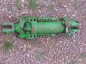 John Deere Hydraulic Cylinder A3162R - Picture 1 of 3