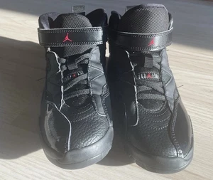 Nike Air Jordan Jumpman Two Trey Black Red Size 2Y (DQ8432-003) – lighty worn - Picture 1 of 10