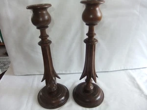 PAR DE PRECIOSOS CANDELABROS DECORATIVOS ART DECO MADERA TALLADA HOJA 28 cm - Imagen 1 de 7
