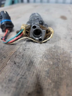 Piezas de inyección de combustible diversas camioneta Ford F250 SD 04 05 06 07 Foto 1 de 3