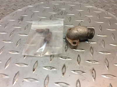 Впускной разъем ниппеля цилиндра охлаждающей жидкости двигателя 1994 94 KTM 250 - Изображение 1 из 4