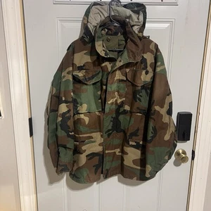 US Military Cold Weather Woodland Field Jacket  8415-01-099-7831 Small Regular - Picture 1 of 20