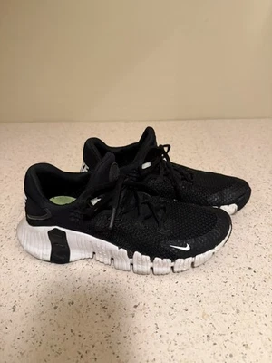 Nike Metcon Sneakers Women’s Size 8.0 - Image 1 of 4