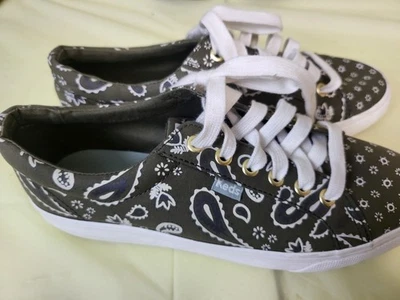 Zapatos de tenis para dama Keds talla 7,5 verde oscuro cachemira blanco cuerda tela de corbata Foto 1 de 4