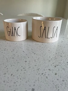 Rae Dunn Guac und Salsa Schüssel Set mit zwei Schüsseln - Bild 1 von 6
