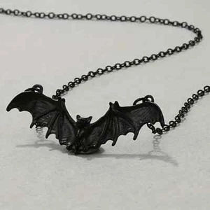 Schwarze Fledermaus Anhänger Halskette Halloween Gothic - Bild 1 von 2