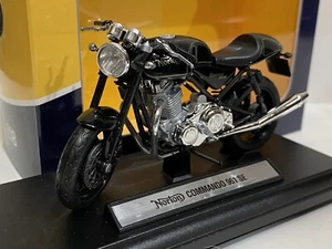 1:18 Norton Commando 961 SE Welly Legendary bikes Diecast Bike Motorcycle - Picture 1 of 6
