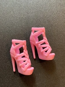 Barbie Fashionista Pink Cage Style Heart Accents High Heel Shoes Doll Size - Picture 1 of 2