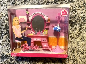 NEU VERSIEGELT BARBIE MY HOUSE WASCHTISCH SPIELSET M4246 2007 PUPPENHAUS MÖBEL MATTEL - Bild 1 von 4