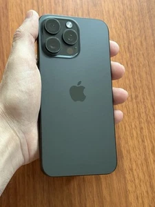 Apple iPhone 15 Pro Max - 256 GB (Desbloqueado) Negro Titanio - Caja abierta - Imagen 1 de 6