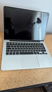 Apple MacBook Pro with Retina display 13" Laptop - ME867B/A (March,2015, Silver) - Picture 1 of 4