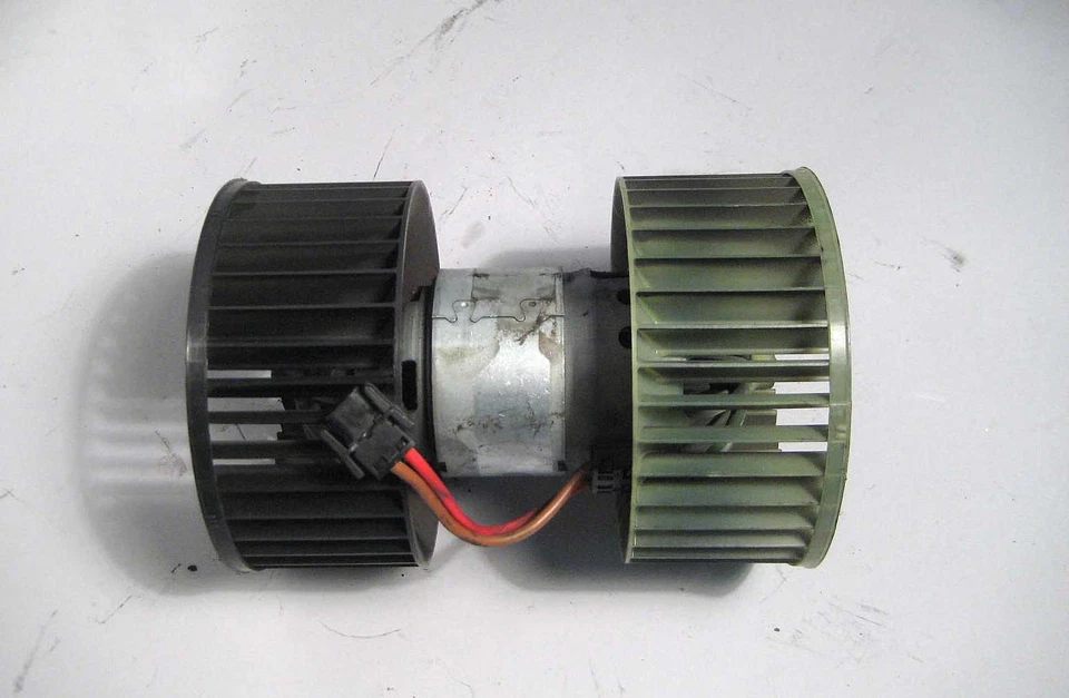 Motor ventilador BMW E46 3-Series calor AC 1999-2006 OEM USADO BOSCH E83 X3 - Imagem 1 de 1