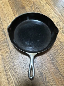 Pre Griswold "ERIE" #11 Plated Cast Iron Skillet 717B 3rd Series - Picture 1 of 18