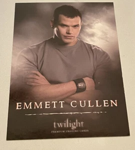 twilight saga trading cards #10 Emmett Cullen - Picture 1 of 2