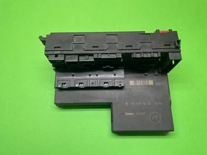 Caja de fusibles Mercedes Benz W202 W210 0195455632 0005401050 0025451901 - Picture 1 of 3