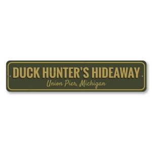 Duck Hunter's Hideaway Sign, Personalized Hunting Location Metal Wall Decor - Picture 1 of 4