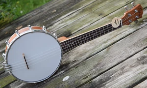 Banjo-Ukulele (Sounds like Banjo Plays like a Ukulele) Free Ship Canada - Picture 1 of 11