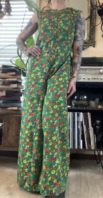 Mono mameluco vintage años 60 70 verde neón con estampado floral Foto 1 de 4