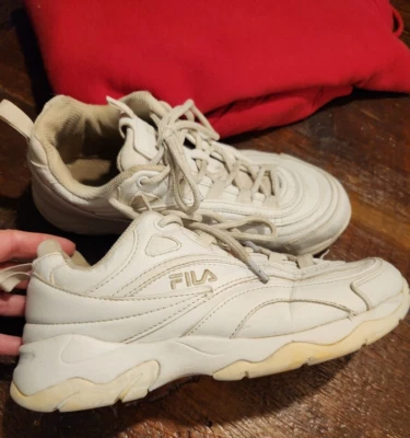 FILA Chunky Sneakers White Leather Athletic Tennis Shoes Women's Size 8.5 - Image 1 of 4