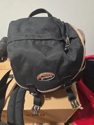 Lowepro Street and Field S & F Reporter 200 AW 相机包 带肩带 — 第 1/4 张图片