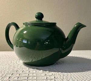 Pristine England 2 Tassen Teekanne Jägergrün Keramik Porzellan EUC - Bild 1 von 3