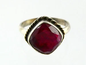 Sterling Silver Red Treated Ruby Cocktail Ring 925 Size 8.5 Weighs 3.8 Grams - Picture 1 of 11