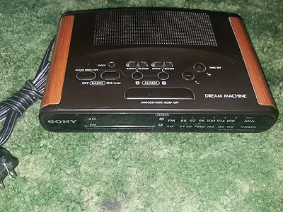 Sony Dream Machine ICF-C430 AM/FM Digital Alarm Clock Radio Wood Grain - Image 1 of 2
