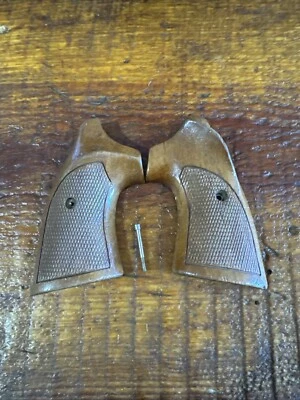 Sile Target Grips For Colt Python Or Official Police Models. (415) - Image 1 of 4