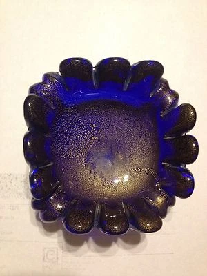 CUENCO DE VIDRIO ARTÍSTICO CUADRADO MURANO AZUL COBALTO con MANCHAS DORADAS Foto 1 de 4