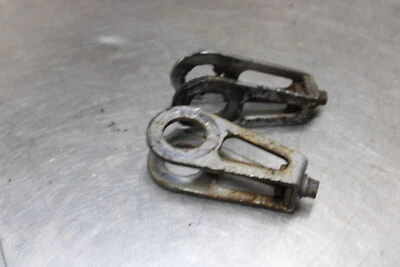 1998 Honda Shadow ACE 750 VT750CD Deluxe Rear Axle Chain Adjusters Blocks Foto 1 de 3