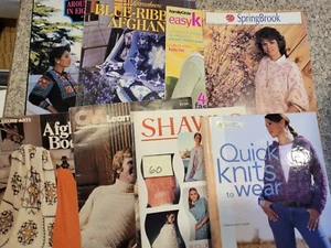LARGE LOT OF QUILTING BOOKS - MAGAZINES,PAPERBACK OR HARD ASSTD DESIGNS LOT#60 - Picture 1 of 5