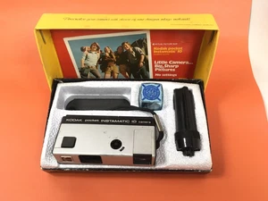 Vintage KODAK Pocket INSTAMATIC 10 CAMERA Outfit, Flash extender & Flash Cube - Imagen 1 de 6