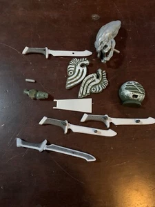 Halo LEGENDARY PLAQUE & ANNIVERSARY INSIGNIA random pieces Lot - missing some - Picture 1 of 3