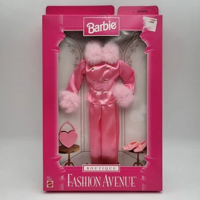 Винтаж 1997 Mattel Barbie бутик моды Avenue розовый атлас #18126 ~ новый! - Изображение 1 из 4