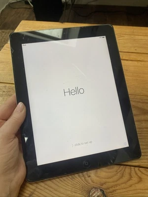 Apple iPad 2 (2nd Gen) 32GB   - Image 1 of 4