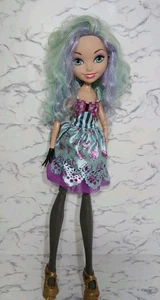 Bambola Ever After High Madeline Hatter 28" - Rara - Foto 1 di 8