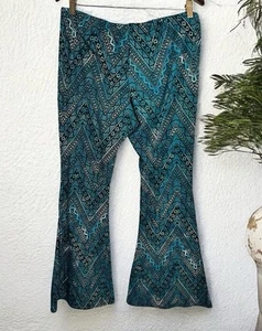 Legging acampanado tribal verde azulado No Boundaries talla XL elástico 32" entrepierna boho hippie - Imagen 1 de 7