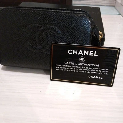 Bolsa de cuero negra Chanel (pero) #PGK5MZ Foto 1 de 4